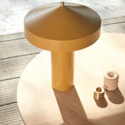 OYOY LIVING LOOK FORWARD TO Hatto Table Lamp (EU)
