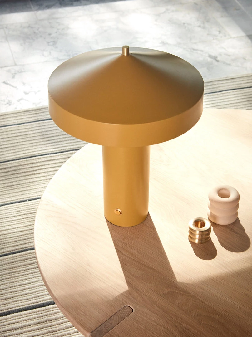 OYOY LIVING LOOK FORWARD TO Hatto Table Lamp (EU) 2 OYOY LIVING LOOK FORWARD TO Hatto Table Lamp (EU)