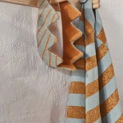 OYOY LIVING NOW IN STOCK Pieni Coat Rack - Nature 9 OYOY LIVING NOW IN STOCK Pieni Coat Rack - Nature