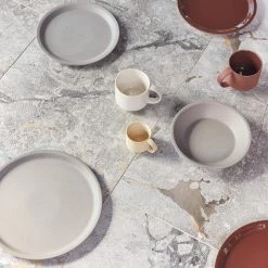 OYOY LIVING Yuka Lunch Plate - Pack Of 2 LOOK FORWARD TO